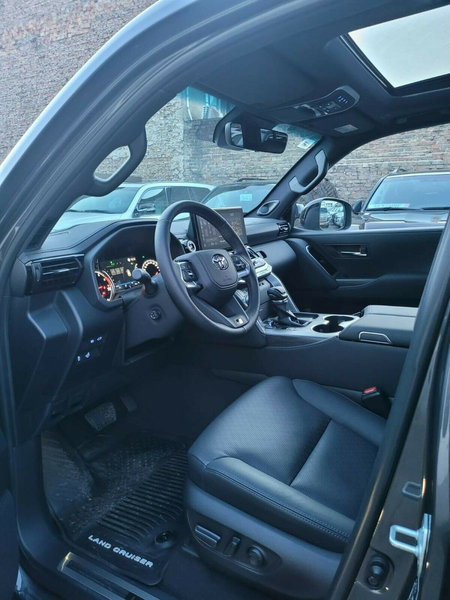 Toyota Land Cruiser 300 GAZOO Racing+SPORT+NEU+EU+415HP+TWIN+TURBO — photo 13