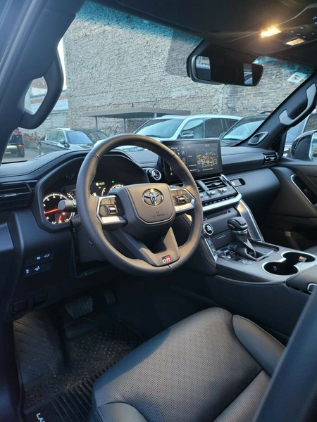 Toyota Land Cruiser 300 GAZOO Racing+SPORT+NEU+EU+415HP+TWIN+TURBO — photo 14