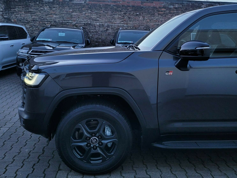 Toyota Land Cruiser 300 GAZOO Racing+SPORT+NEU+EU+415HP+TWIN+TURBO — photo 6