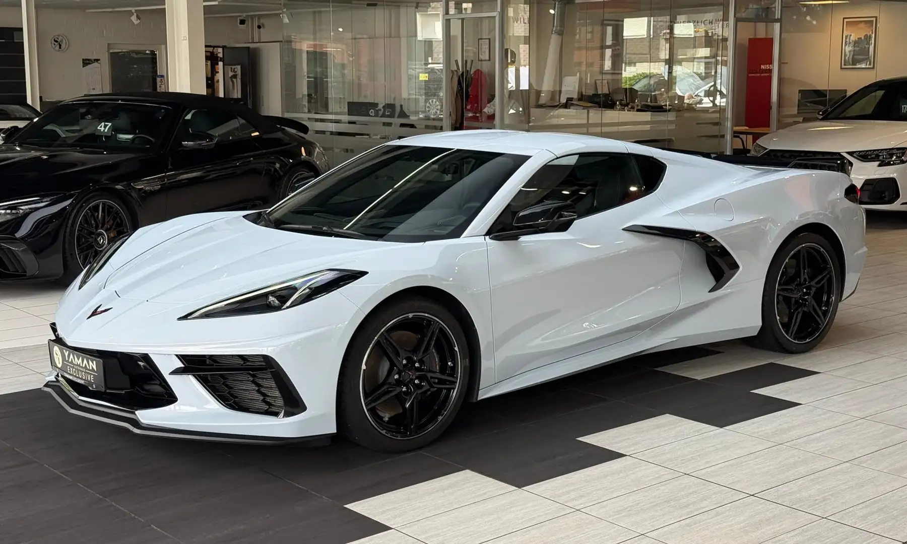 Corvette C8 Coupe Stingray 2LT Targa*LIFT*HuD*Dt.Fzg Weiß - 2