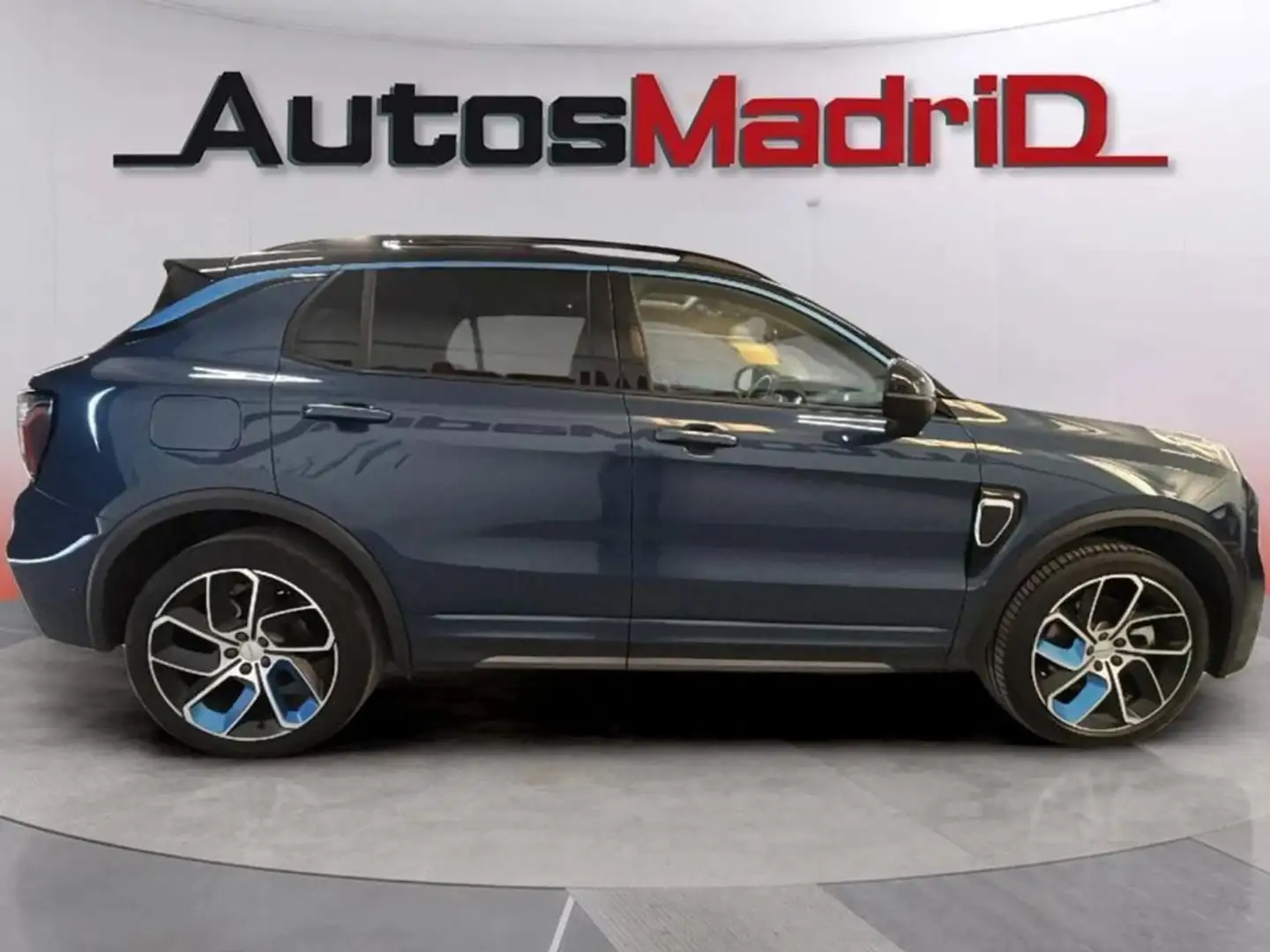 Lynk & Co 01 Bleu - 2