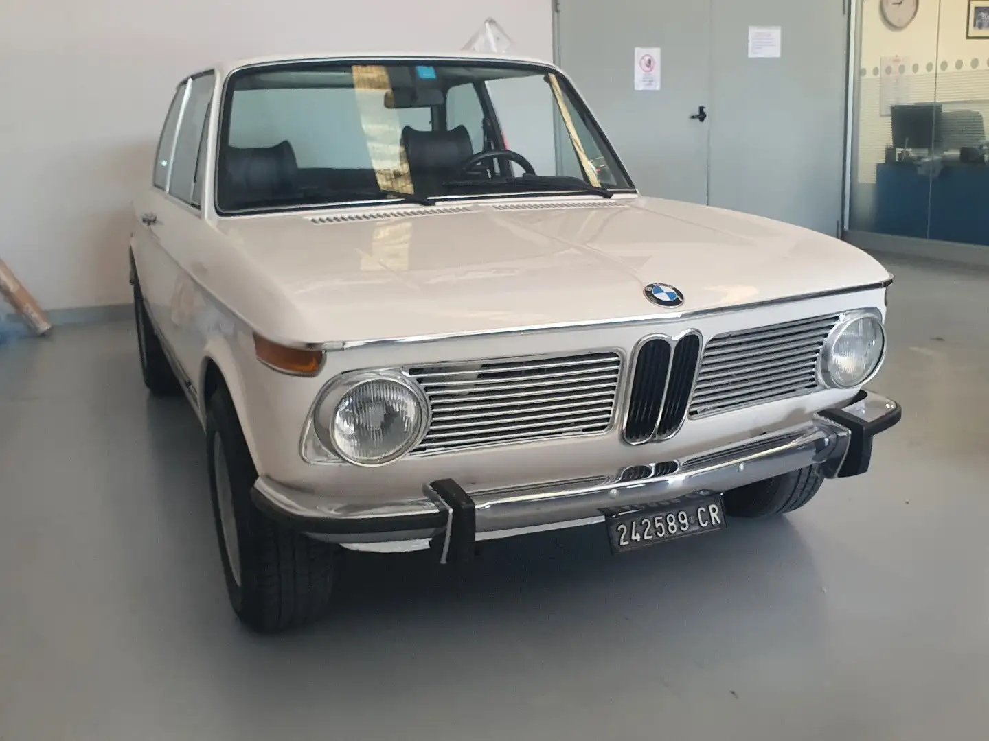 BMW 2002 Tii 5 marce Blanc - 1