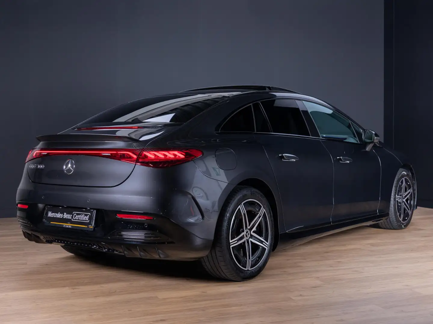 Mercedes-Benz EQE 300 Limousine Sport Edition LIMITED Panorama dak Gris - 2