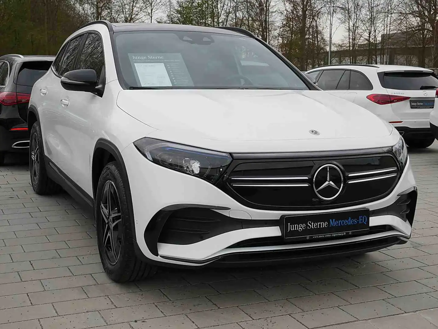 Mercedes-Benz EQA 250 AMG+PANO+DISTRONIC+LED+NIGHT+Burmester®+ Weiß - 2