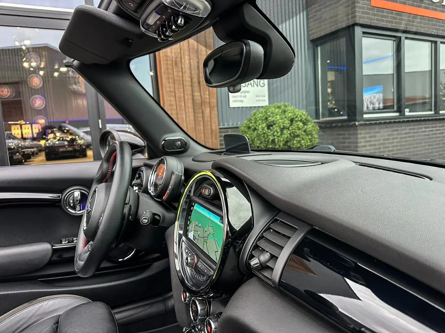 MINI John Cooper Works Cabrio Mini 2.0 Chili F1 aut 231pk Ned aut/Bomvol/Uniek Grigio - 2