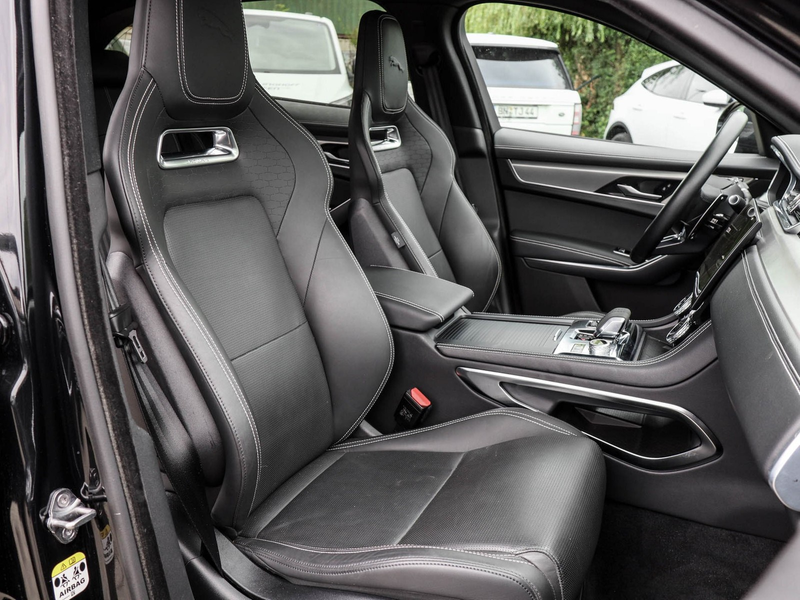 Jaguar F-Pace D300 R-Dynamic SE AWD el. AHK, Performence-Sitze, — photo 6