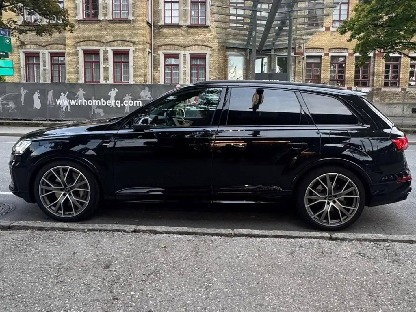 Audi Q7 Q7 55TFSIe PHEV quattS-line*MwSt*Pano*B&O* Schwarz - 2