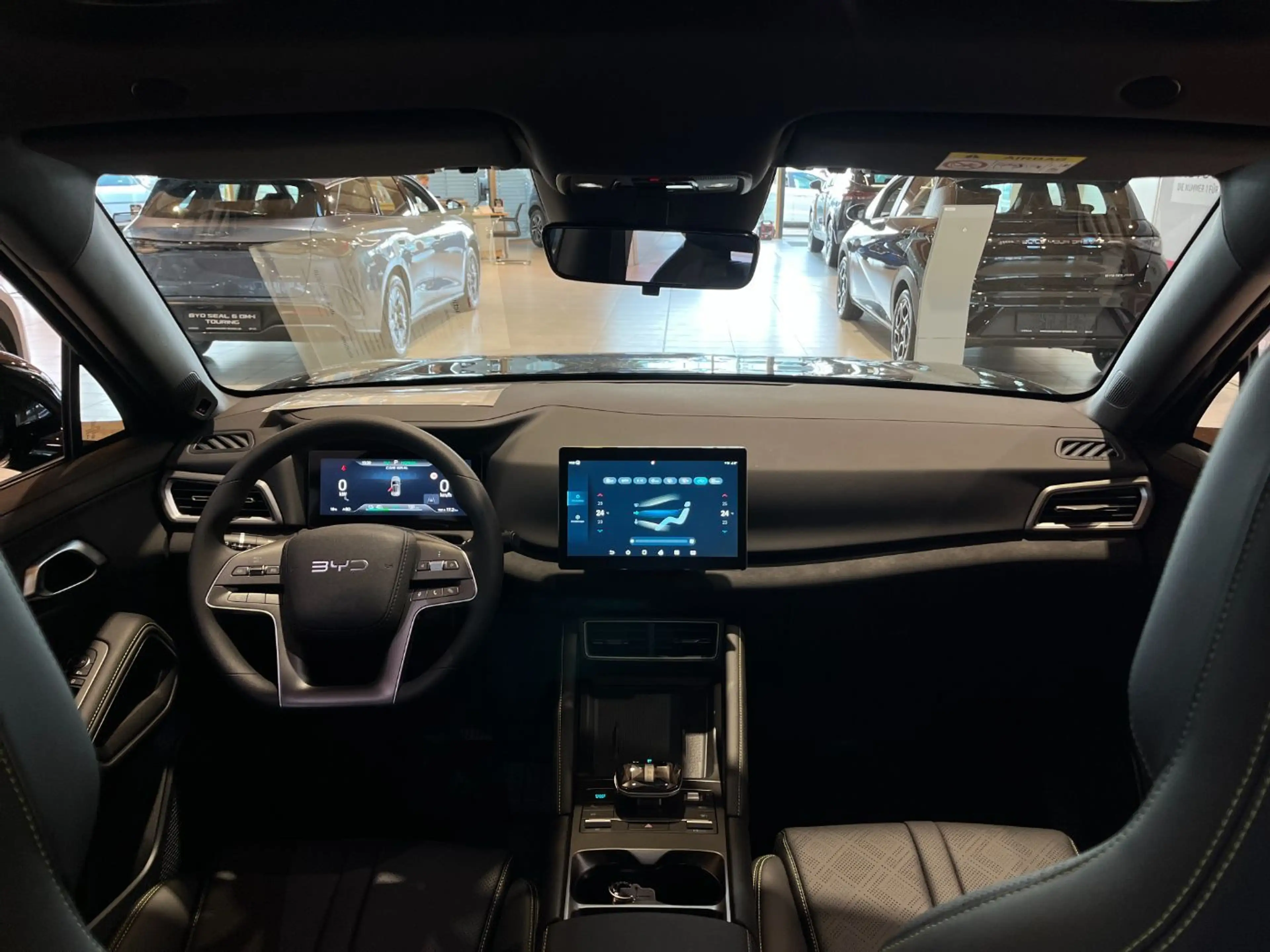 BYD Atto 2 Active Navi LED Pano ACC Kamera Connect — photo 14