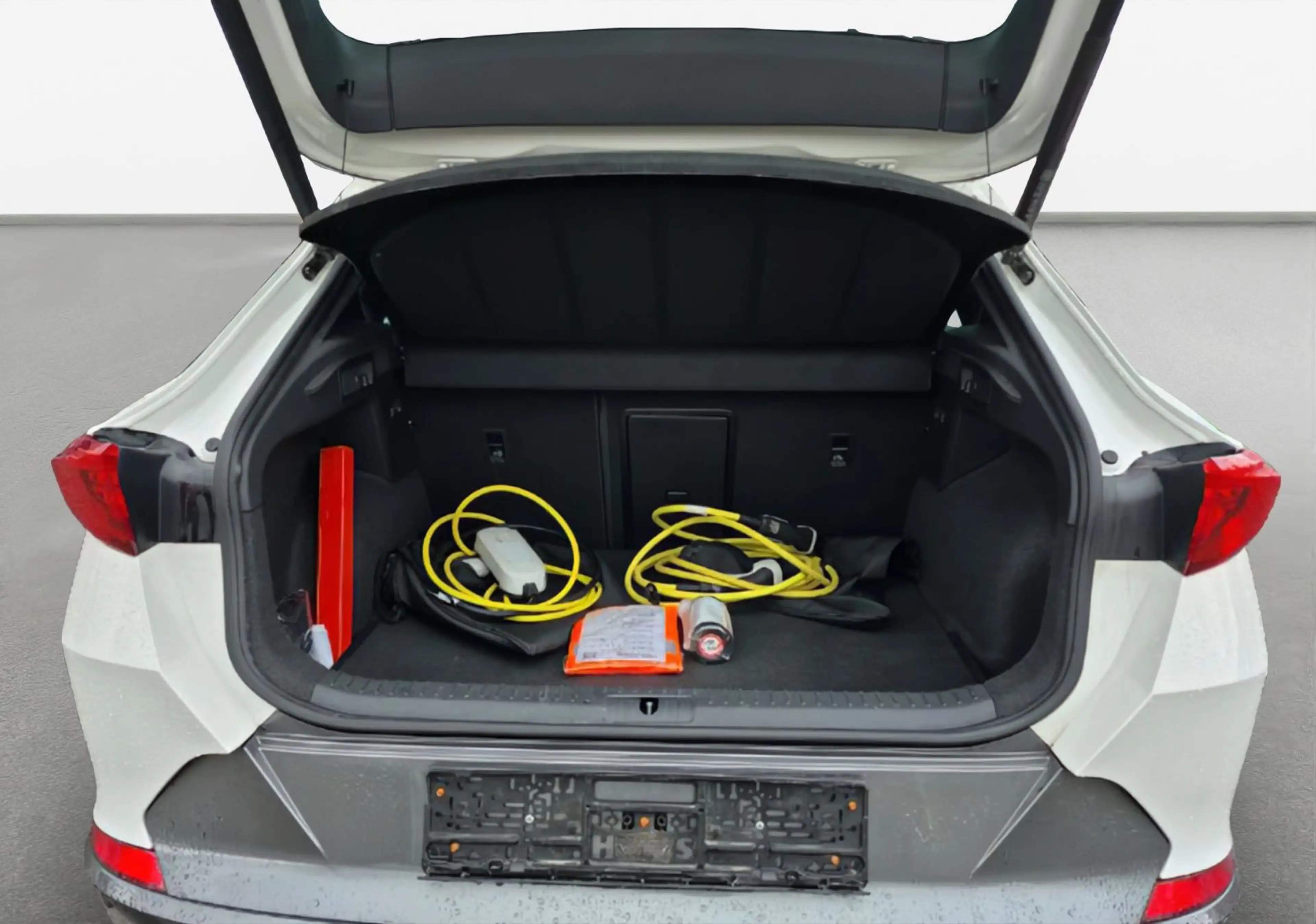 CUPRA Formentor 1.4 TSI e-HYBRID*NAVI*PANO*AHK*KAM*EL. — photo 8