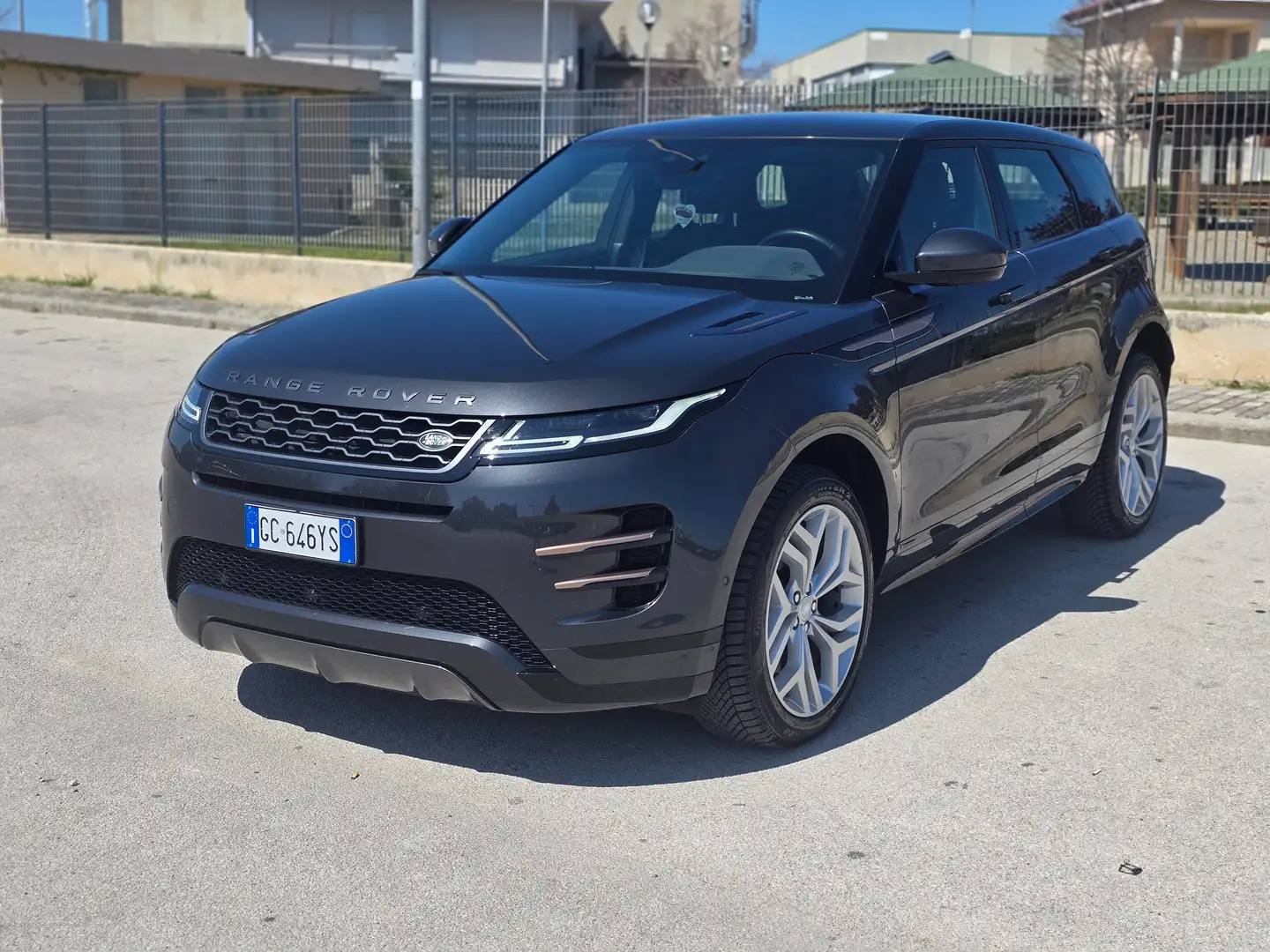 Land Rover Range Rover Evoque Evoque 2.0d i4 mhev R-Dynamic HSE awd 180cv auto Nero - 2