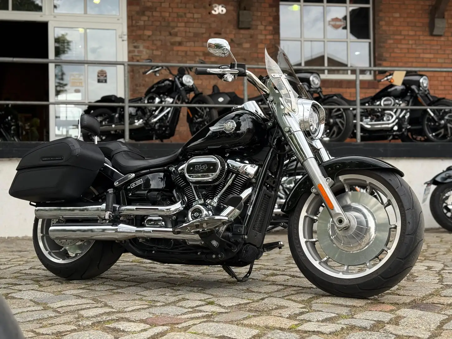 Harley-Davidson Fat Boy FLFBS Fat Boy crna - 2