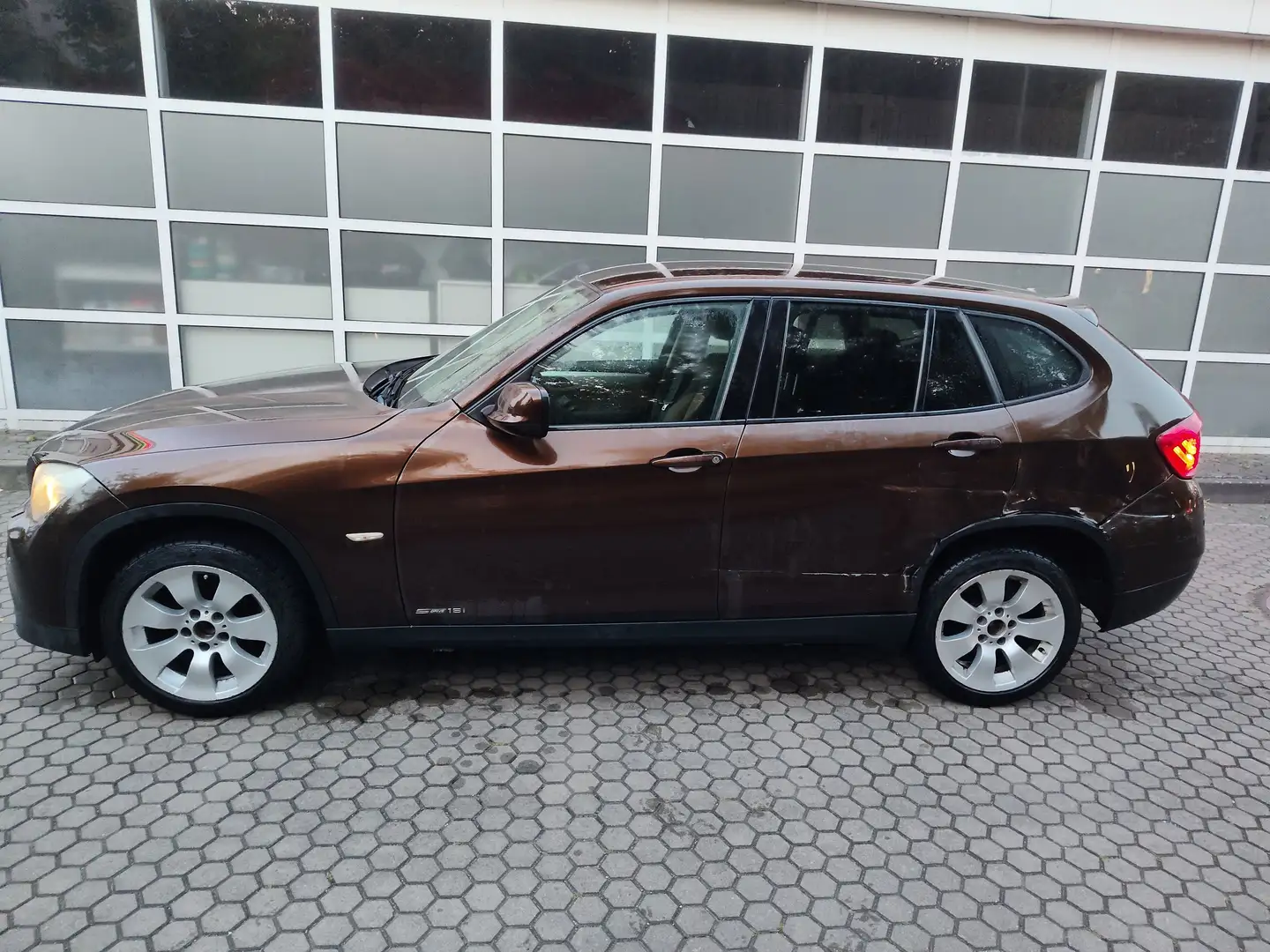 BMW X1 18 i sDrive Edition Marrone - 2