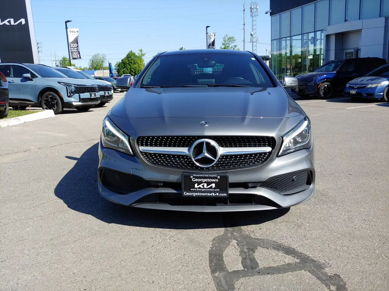 Mercedes-Benz CLA снимка Mercedes-Benz CLA
