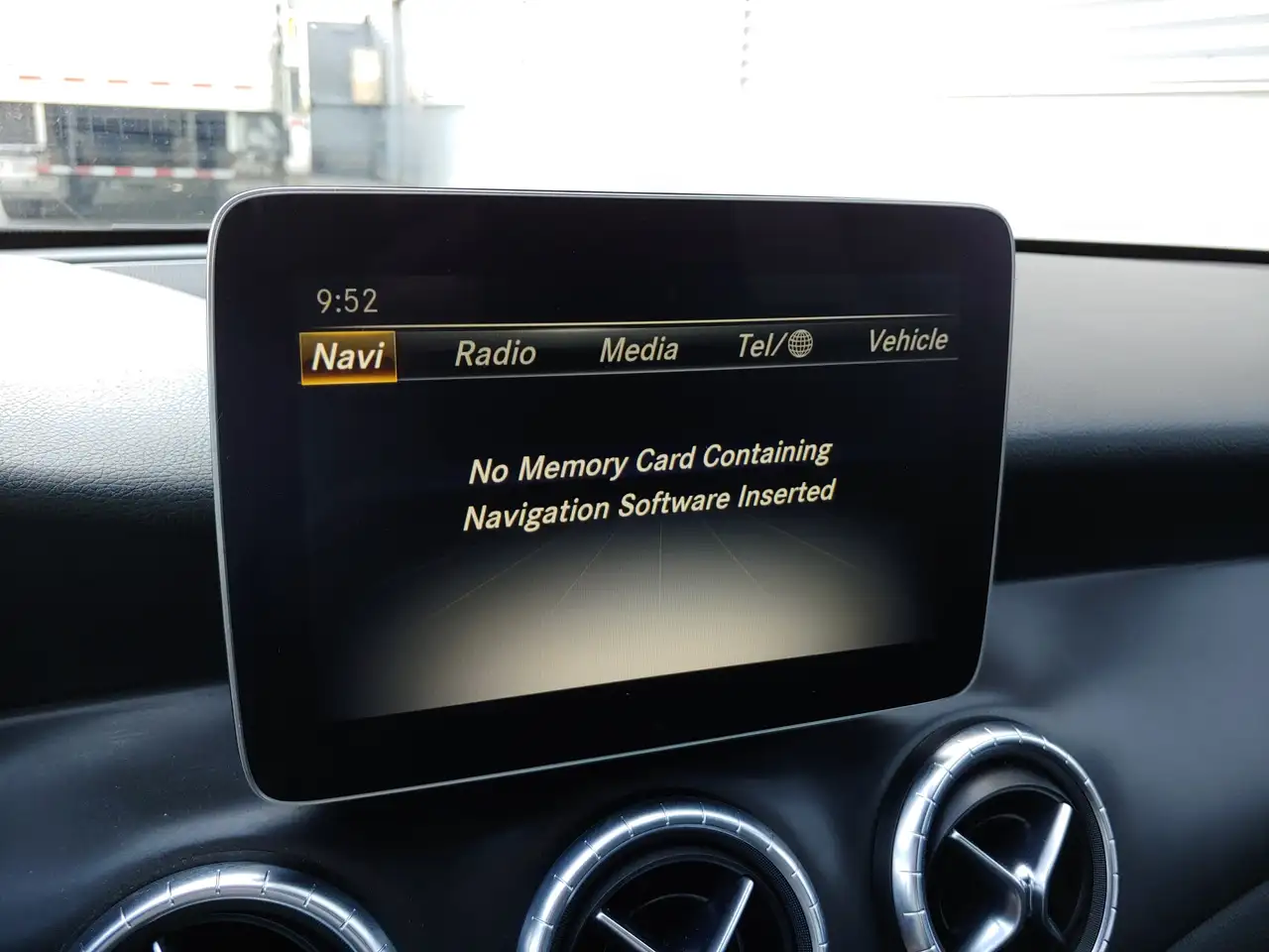 Mercedes-Benz CLA снимка Mercedes-Benz CLA