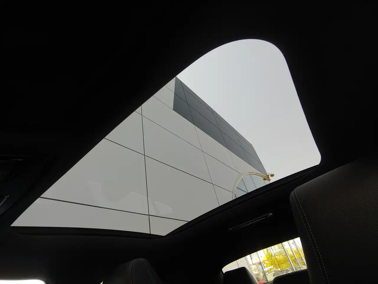 Mercedes-Benz CLA снимка Mercedes-Benz CLA