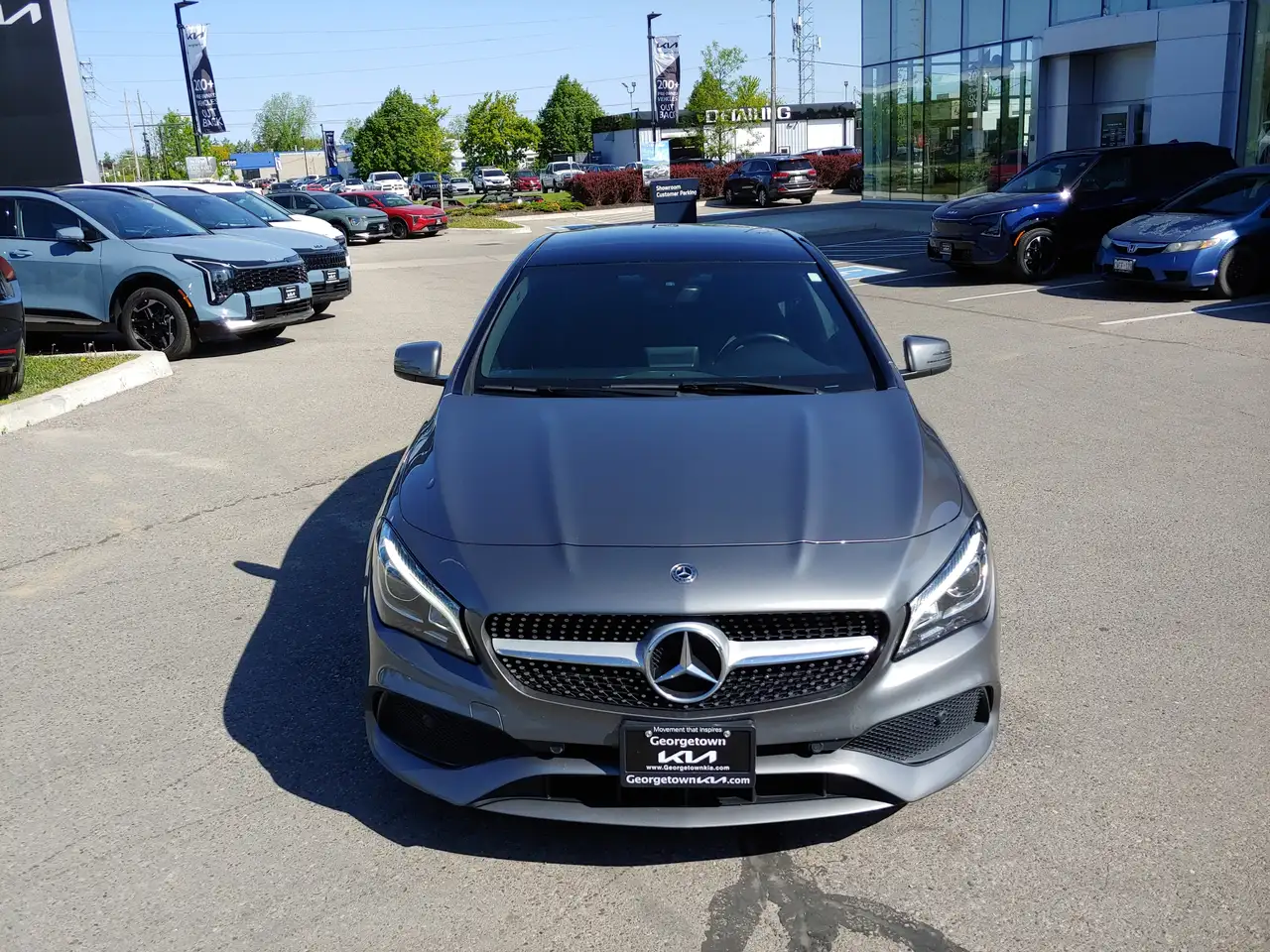 Mercedes-Benz CLA снимка Mercedes-Benz CLA