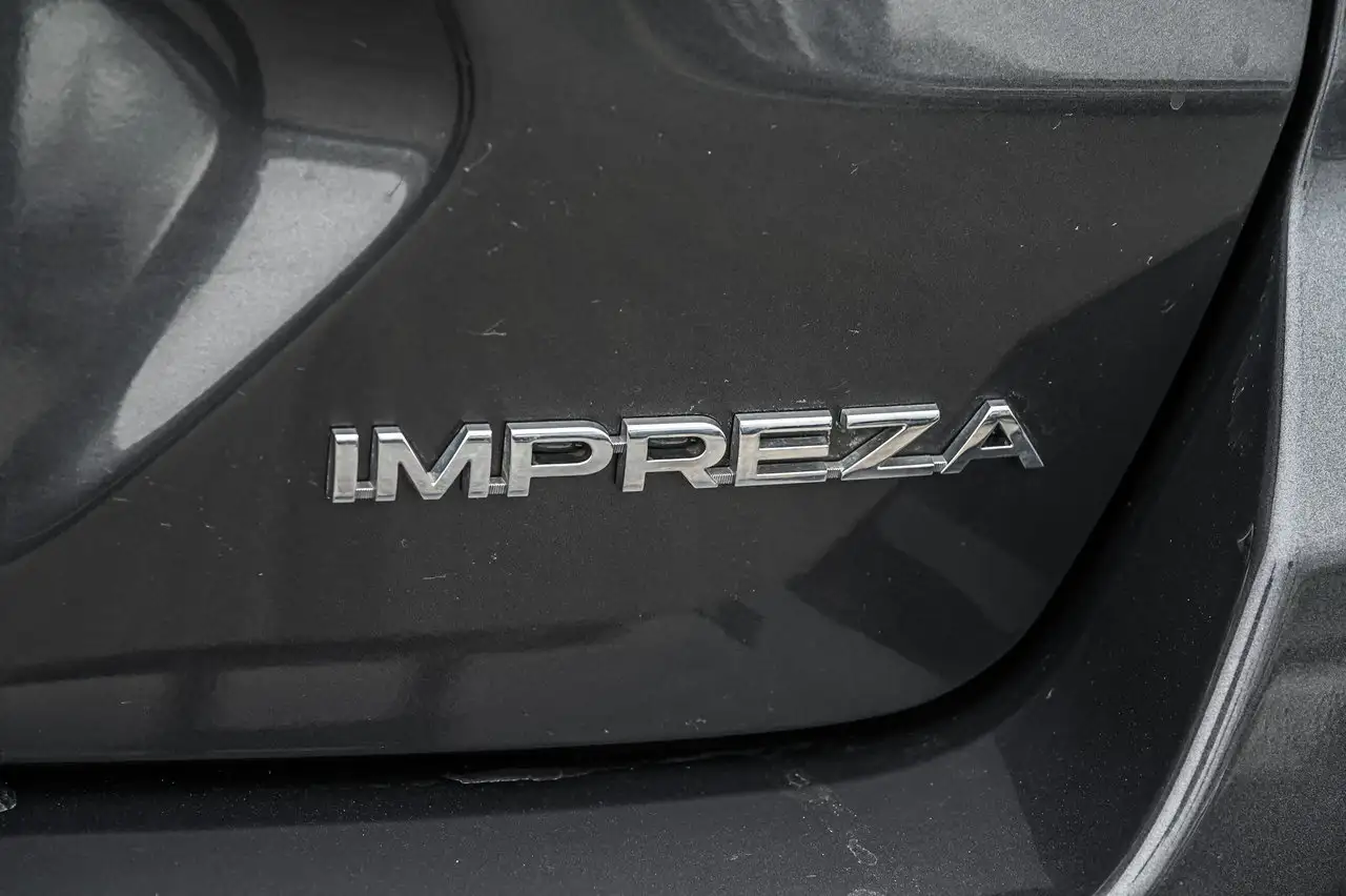 Subaru Impreza снимка Subaru Impreza
