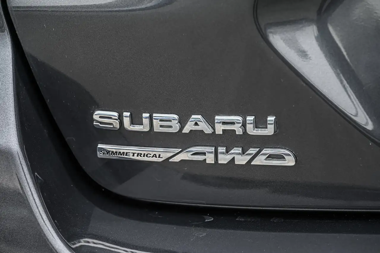 Subaru Impreza снимка Subaru Impreza