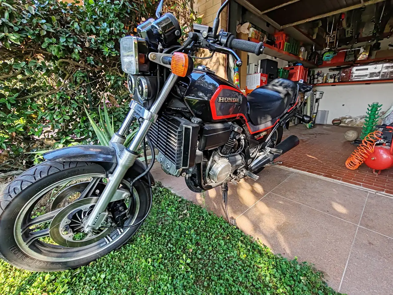 Honda VF 750