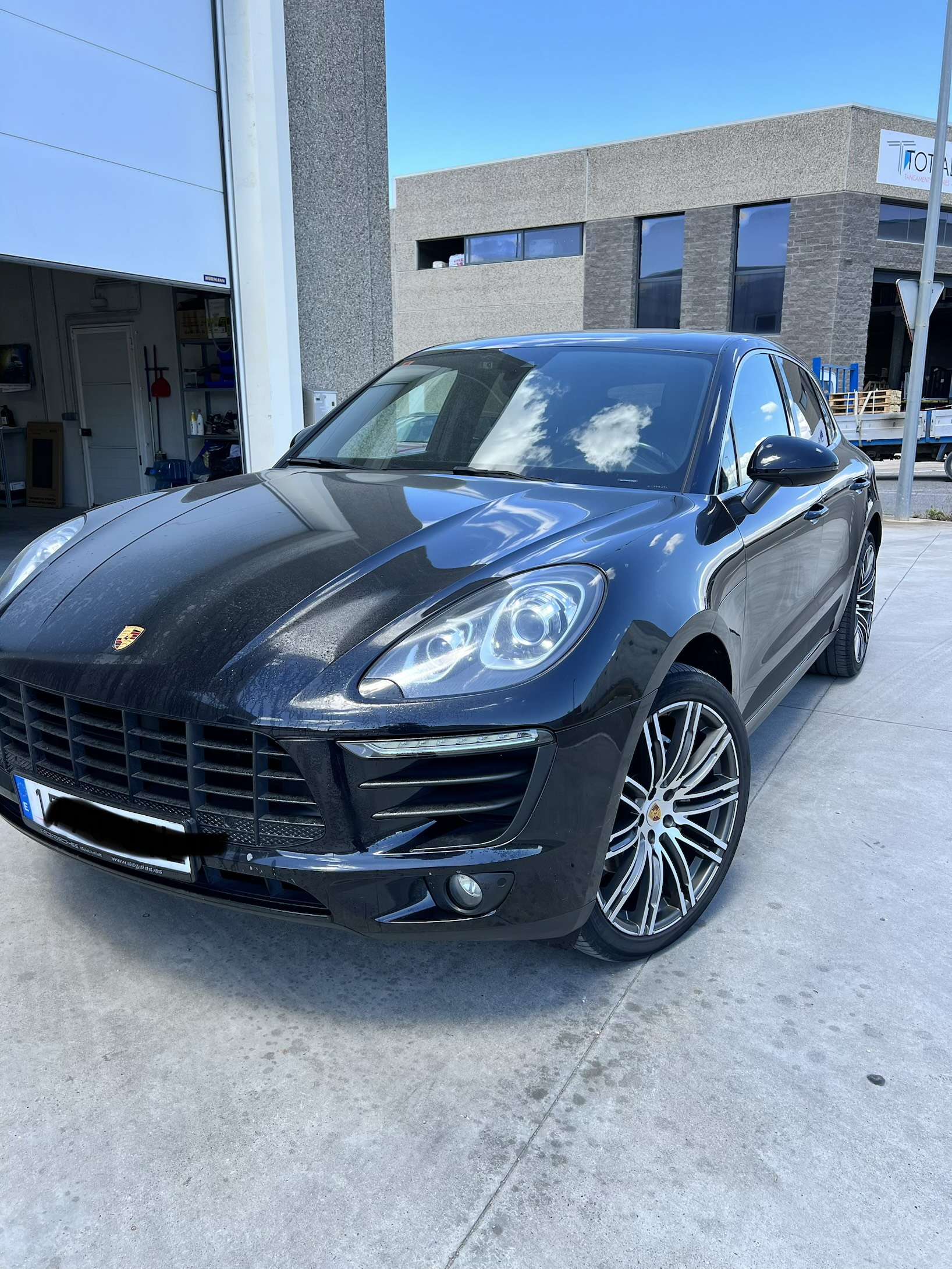 Porsche Macan - foto 1