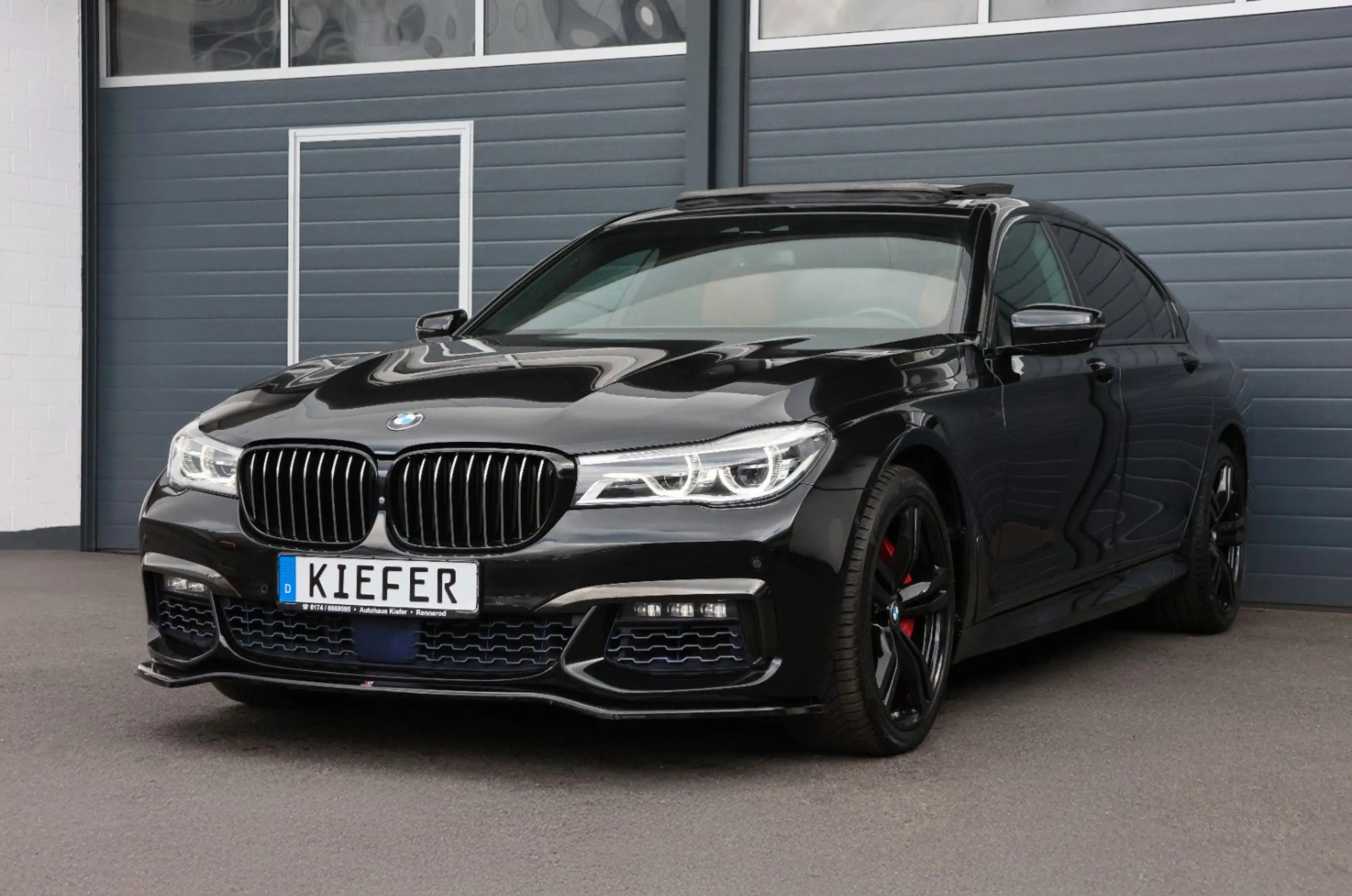 BMW 750 Li M/360°/HUD/APPLE/H&K/PANO/MASSAGE/TOTW/R20 — photo 3