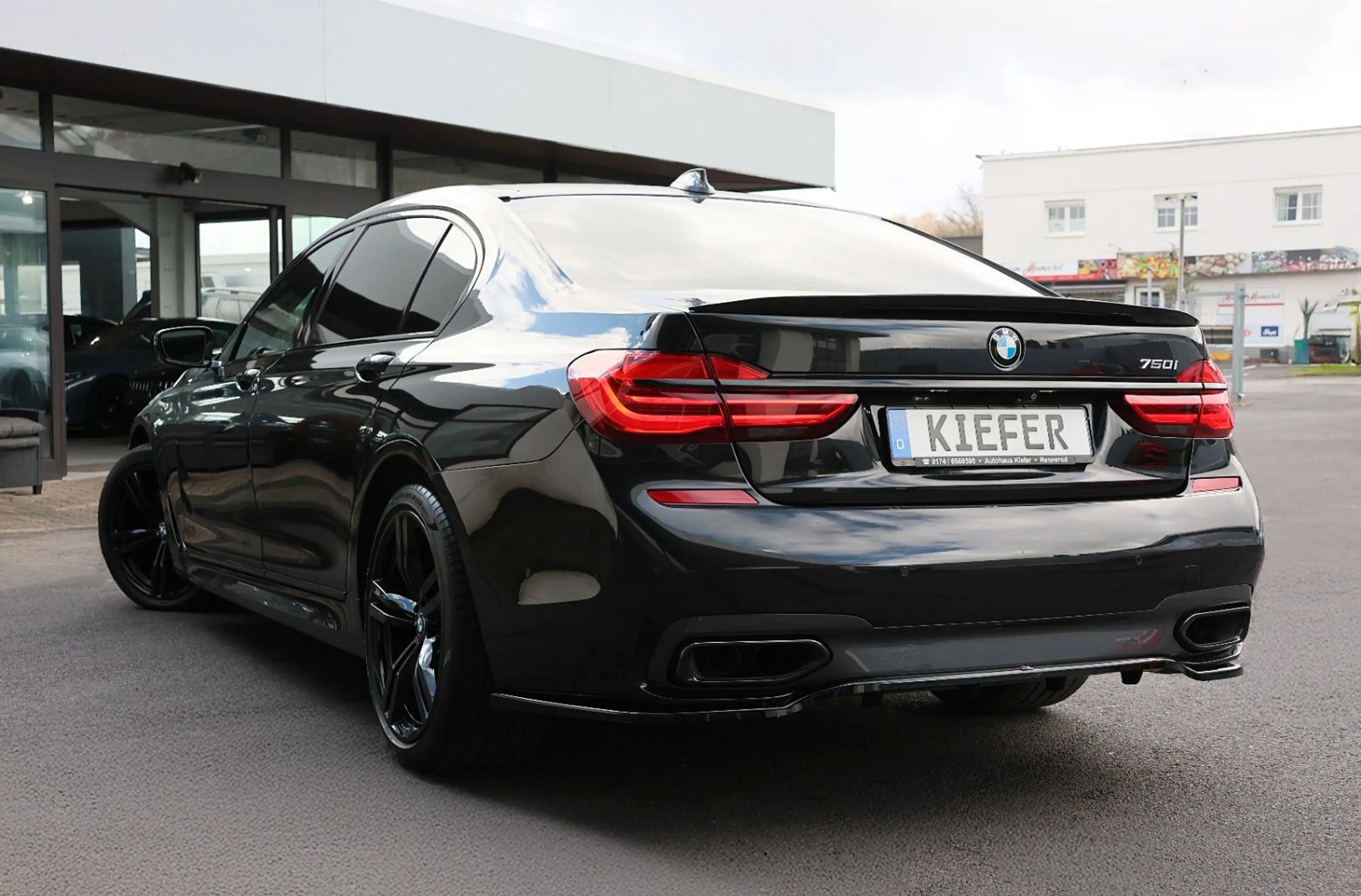 BMW 750 Li M/360°/HUD/APPLE/H&K/PANO/MASSAGE/TOTW/R20 — photo 5