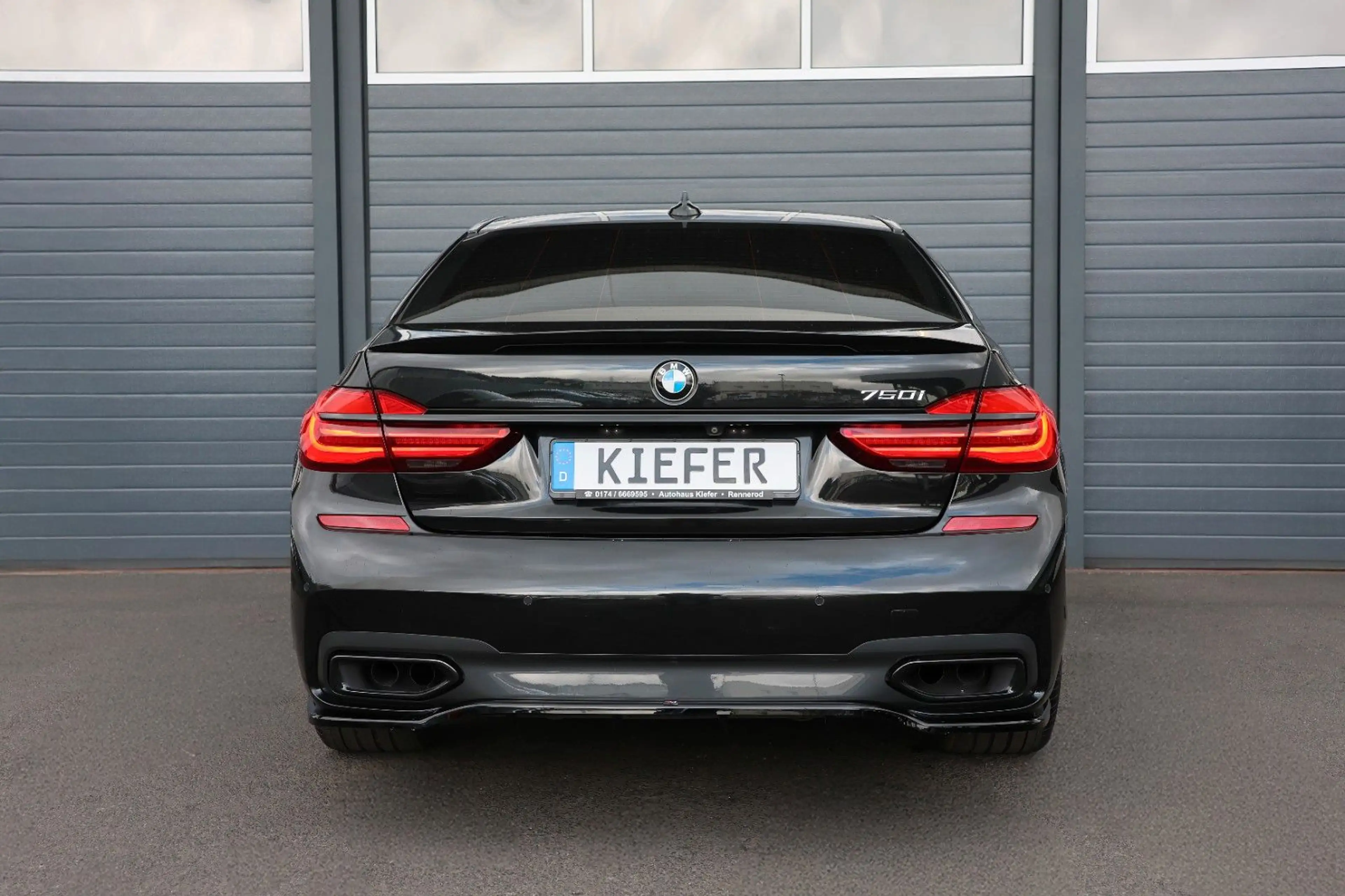 BMW 750 Li M/360°/HUD/APPLE/H&K/PANO/MASSAGE/TOTW/R20 — photo 6