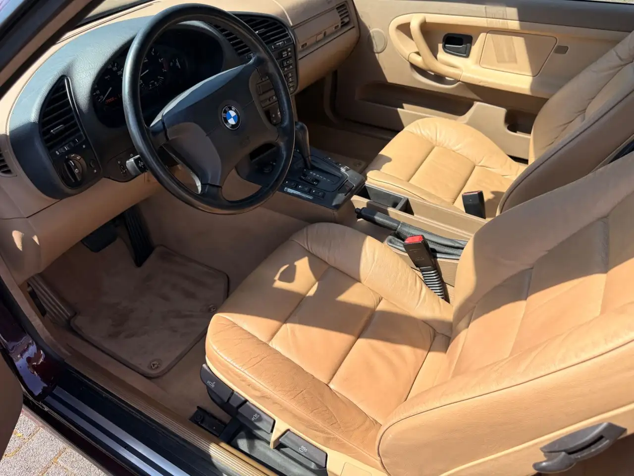 BMW 318 i Cabrio 1.HAND EXCLUSIV EDITION OMA FAHRZEUG, foto 8