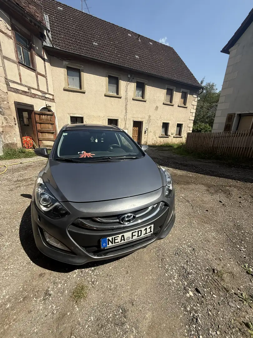 Hyundai i30 i30cw 1.6 Trend - 1