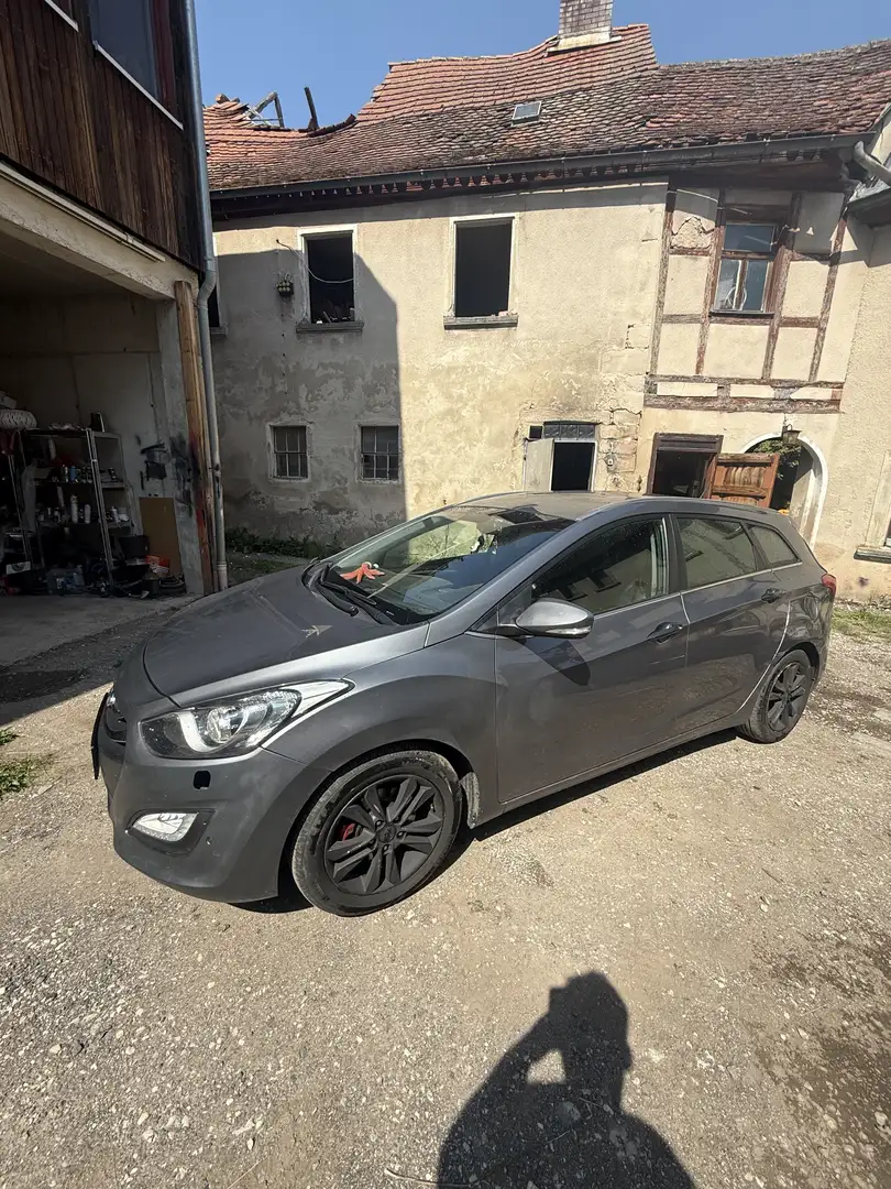 Hyundai i30 i30cw 1.6 Trend - 2