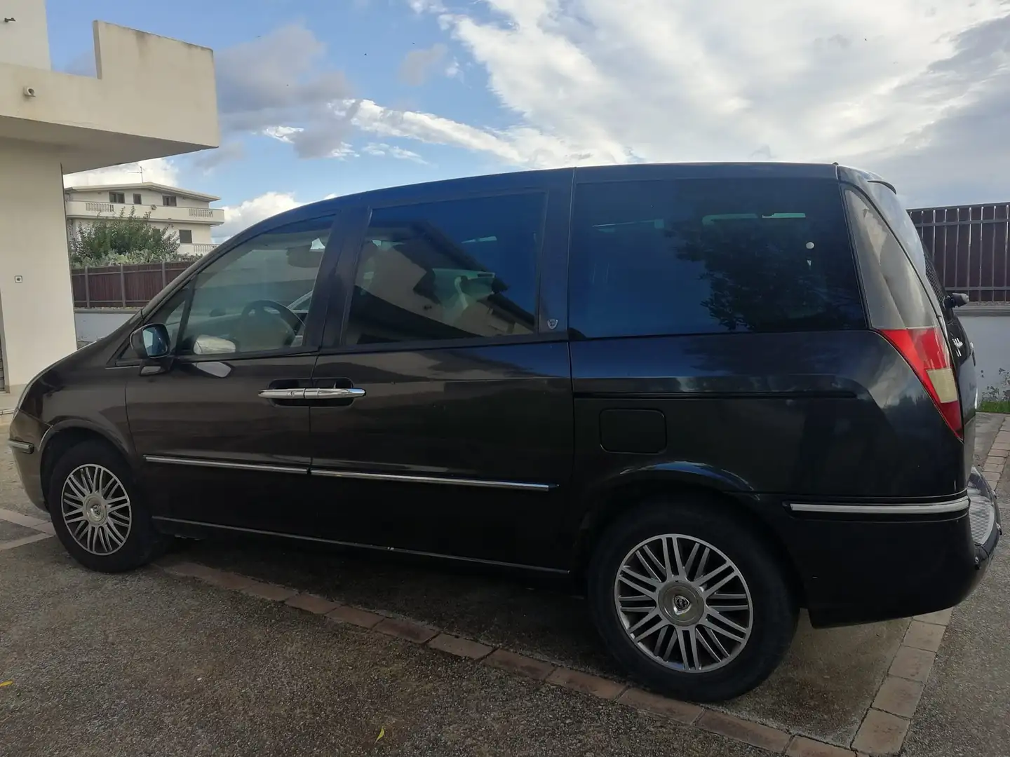 Lancia Phedra Phedra 2.0 mjt LE 136cv dpf Noir - 2