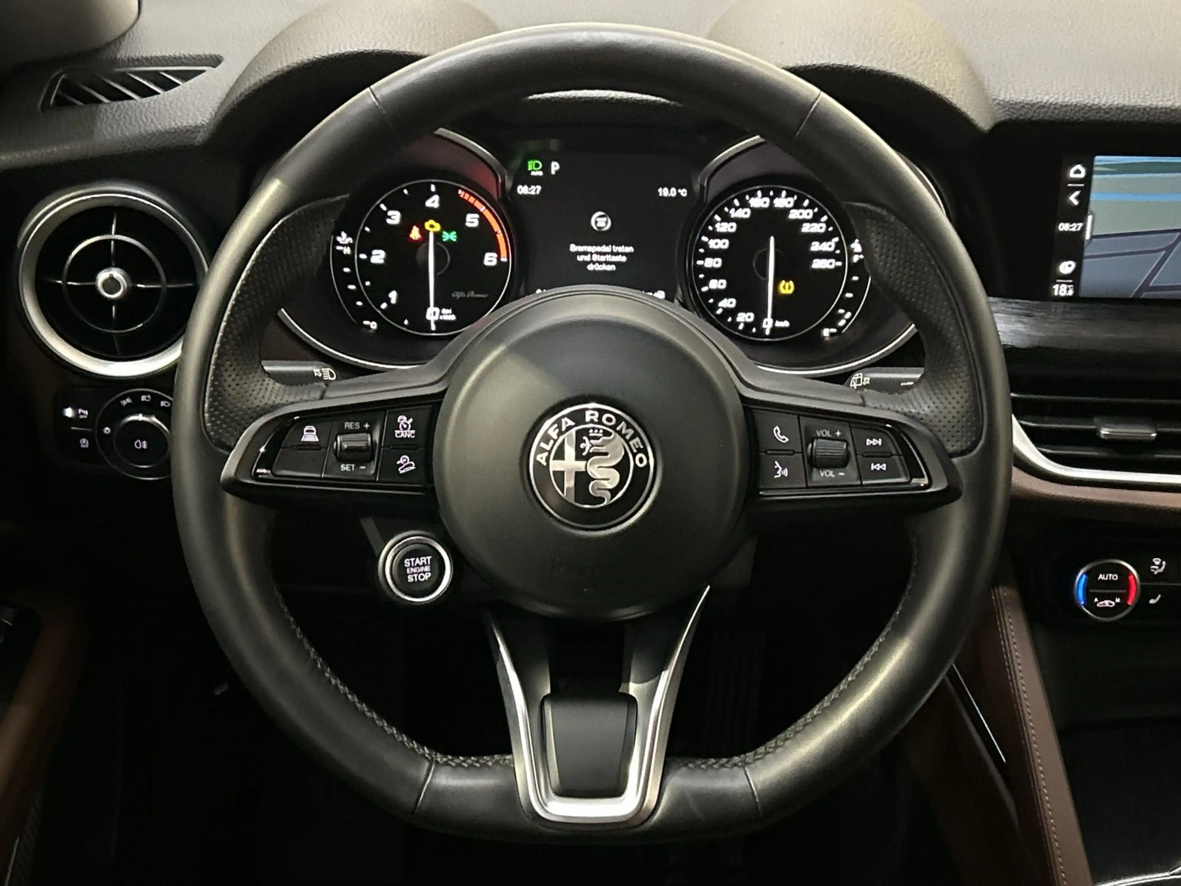Alfa Romeo Stelvio 2.2 JTDM Business (EURO 6d) Lenkradheizung, Distro — photo 9