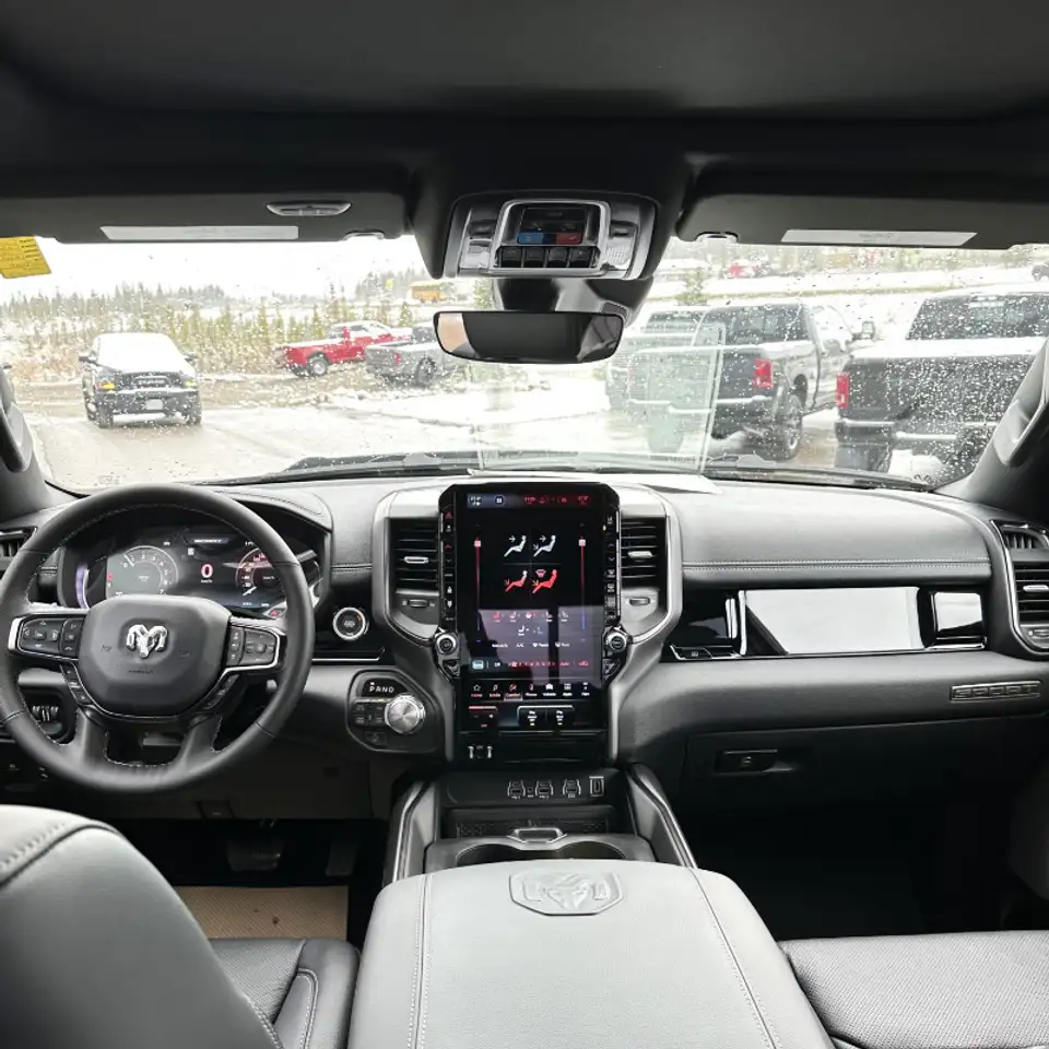 RAM 1500 снимка RAM 1500