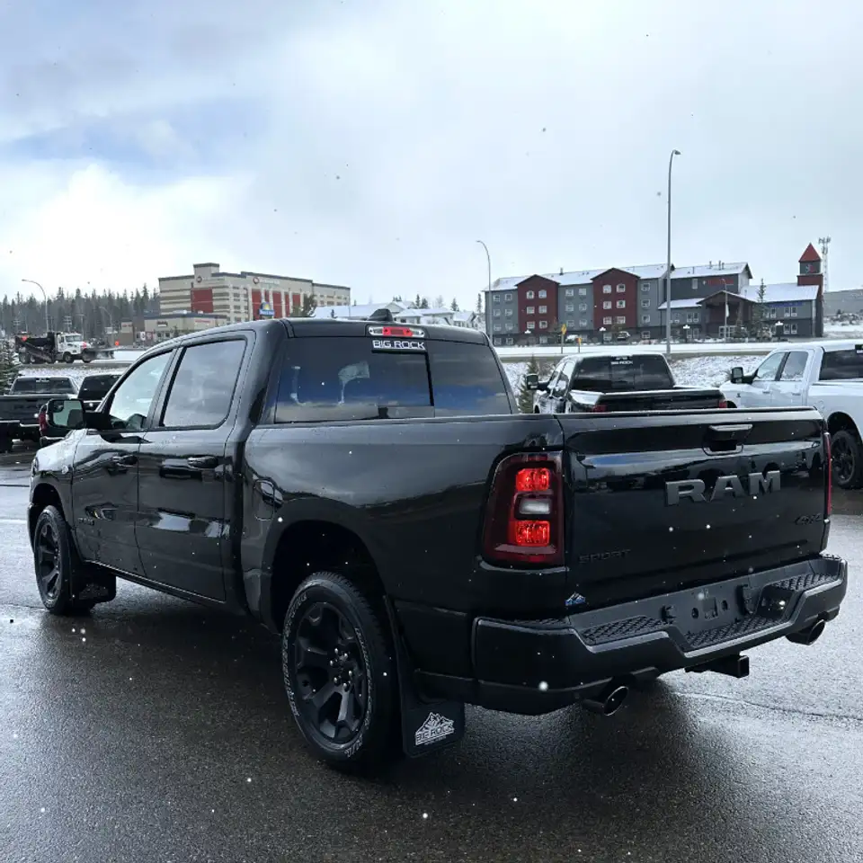 RAM 1500 снимка RAM 1500