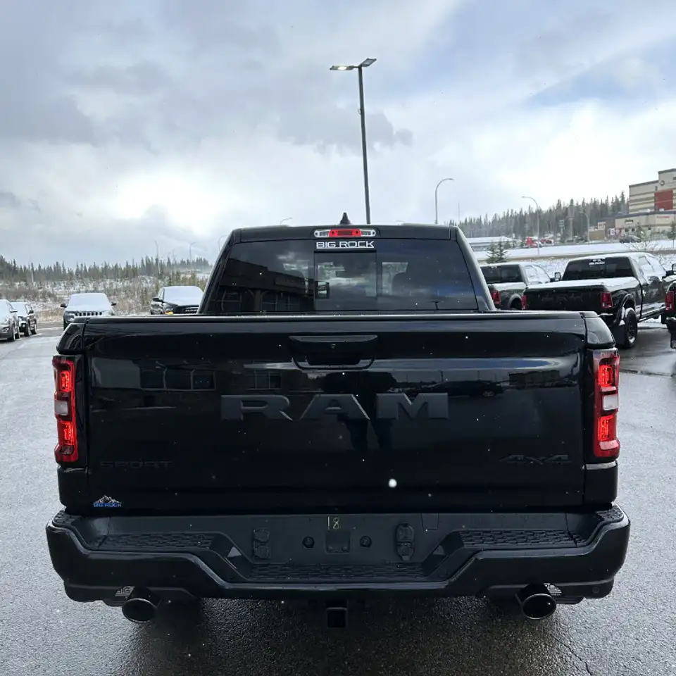 RAM 1500 снимка RAM 1500