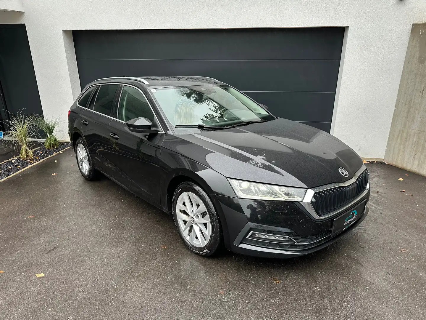 Skoda Octavia Style*2.0TDi*MATRIX*VIRTUAL*NAVI*SHZ*RFK*uvm Schwarz - 2