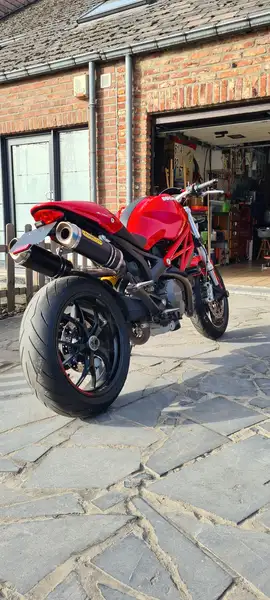Ducati Monster 796 - foto 3
