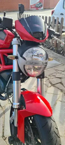 Ducati Monster 796 - foto 8