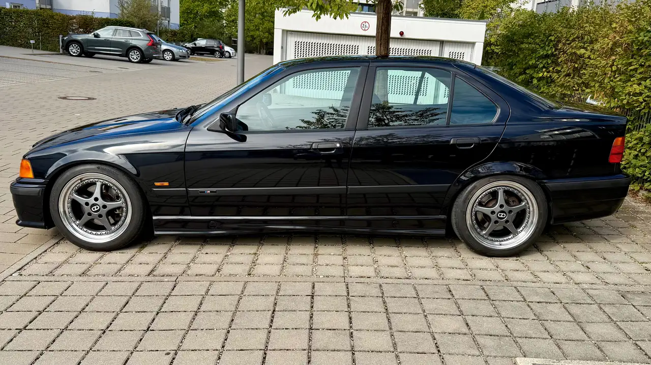 BMW 323i, foto 4