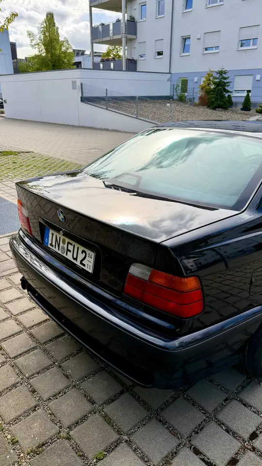 BMW 323i, foto 7