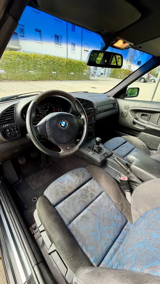 BMW 323i, foto 10