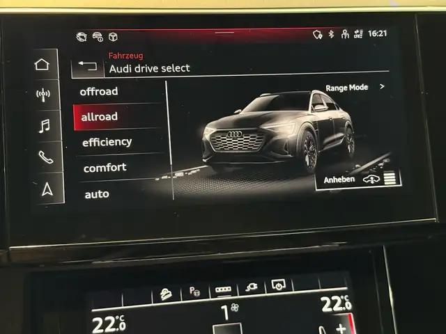 Audi Q8 E-Tron view 15