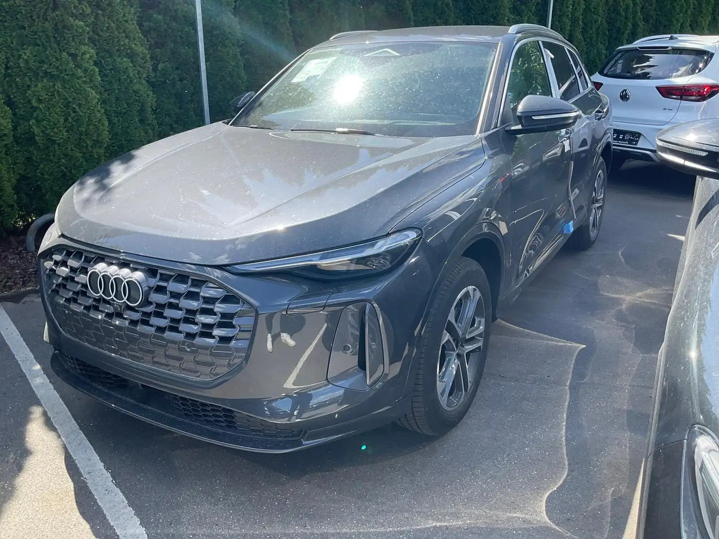Audi Q5 TDI quattro S-Tronic, neues Modell, AHK, Leder Grau - 2