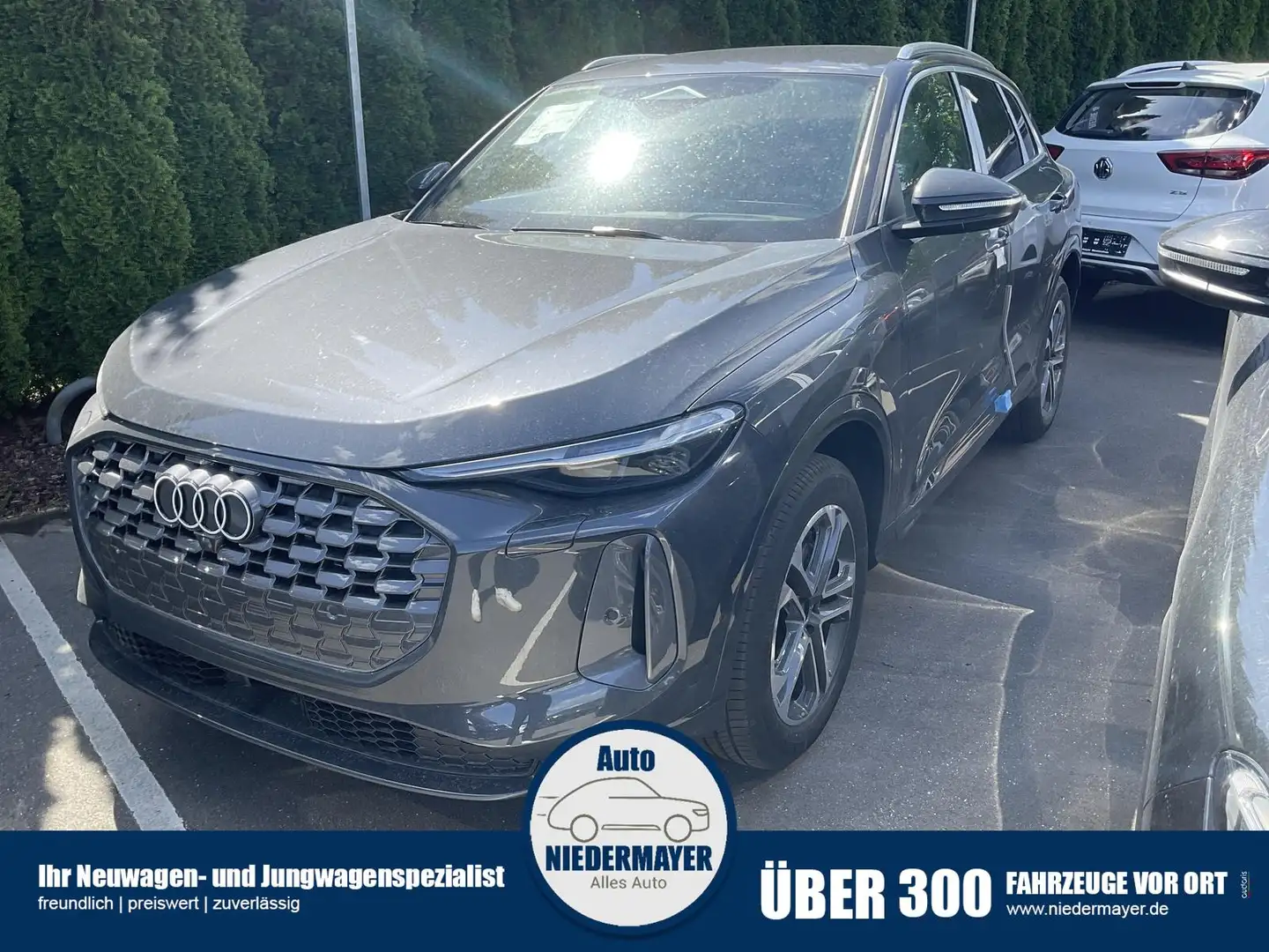 Audi Q5 TDI quattro S-Tronic, neues Modell, AHK, Leder Grau - 1