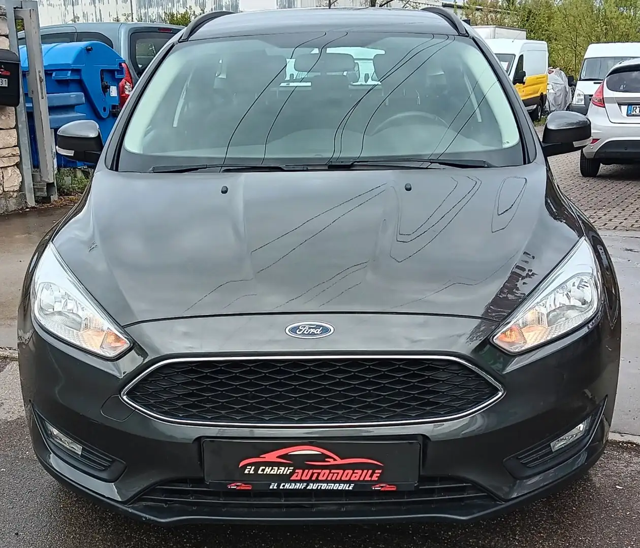 Ford Focus Turnier Business Grau - 2
