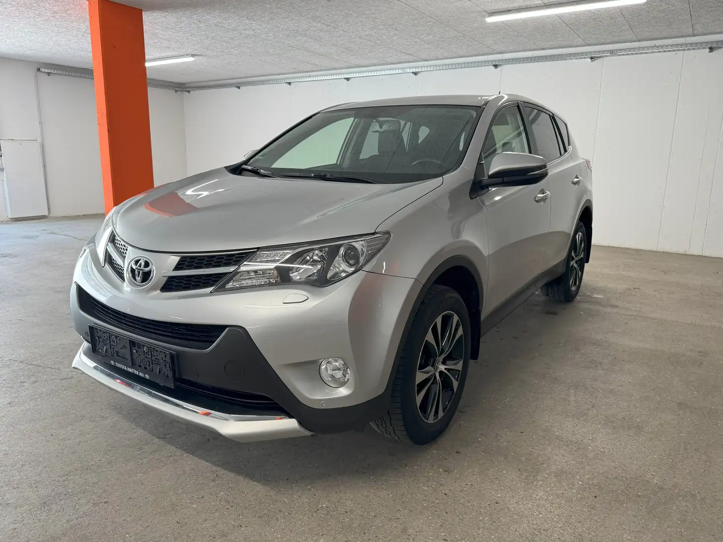 Toyota RAV 4 2,2 D-4D Elegance 4WD Aut. Grau - 1