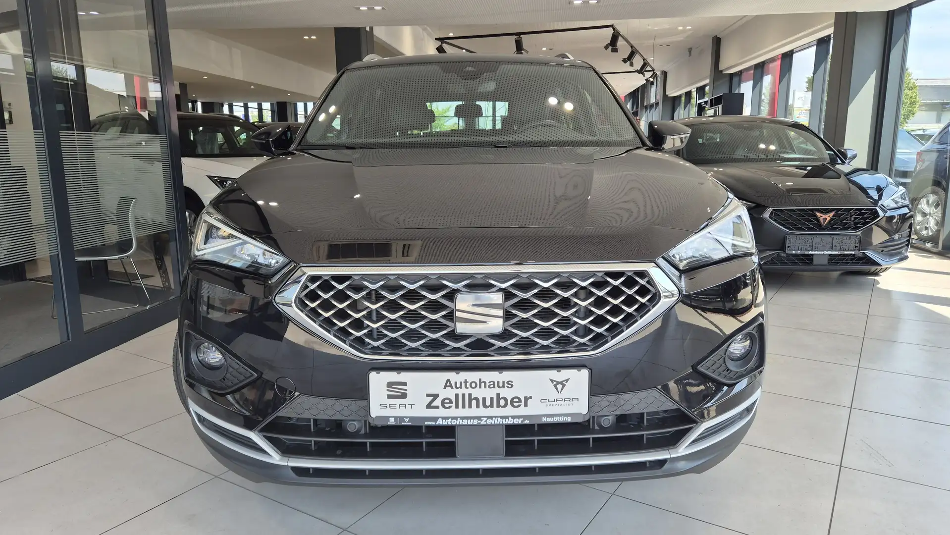 SEAT Tarraco 1.5 TSI Xcellence *ACC*Standheizung* Noir - 2