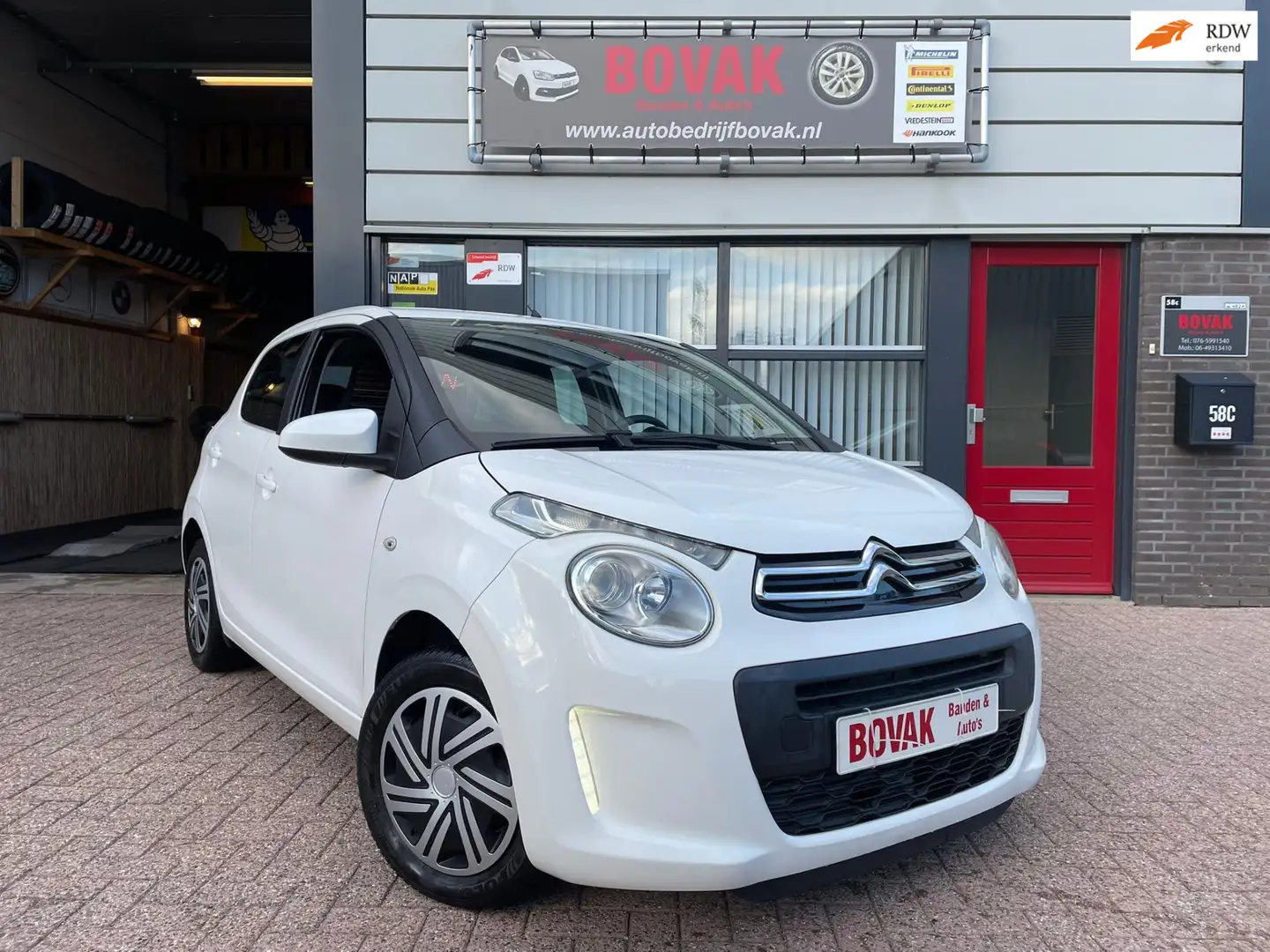 Citroen C1 1.2 PureTech Airscape Shine Deluxe Wit - 1