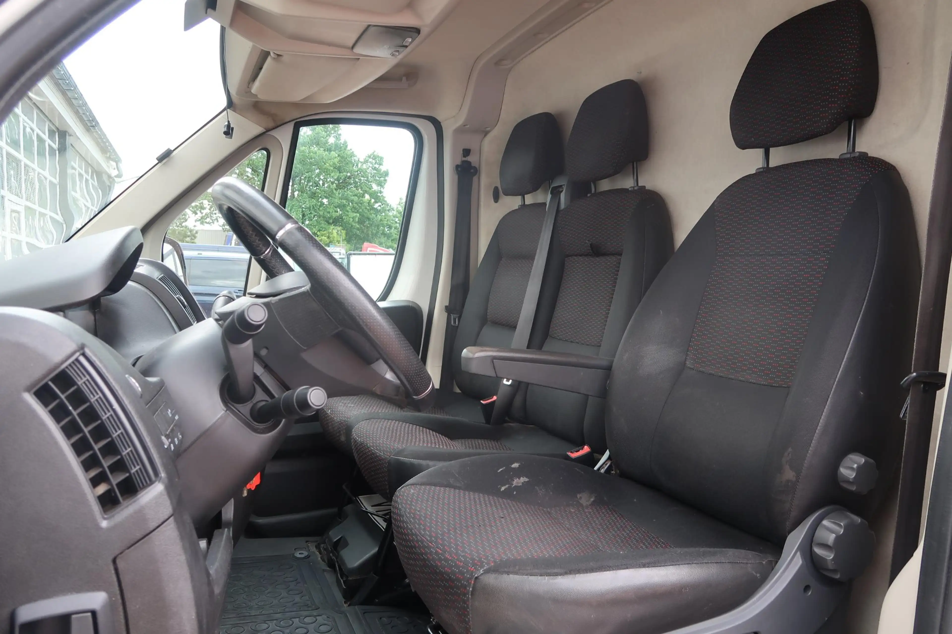 Citroen Jumper 30 2.2 BlueHDi 140 L2H1 Club IMPERIAAL/ AIRCO/ CRU — photo 9