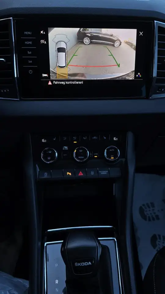 Skoda Karoq 2.0l TDI DSG TOUR Pano/Virtual/Kamera/AHK, миниатюра 11